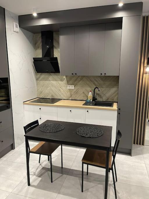 Forum Wola Fine Apartment 바르샤바 외부 사진