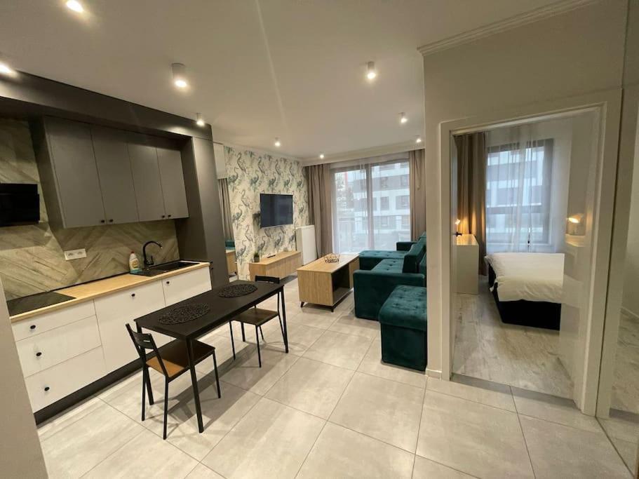 Forum Wola Fine Apartment 바르샤바 외부 사진